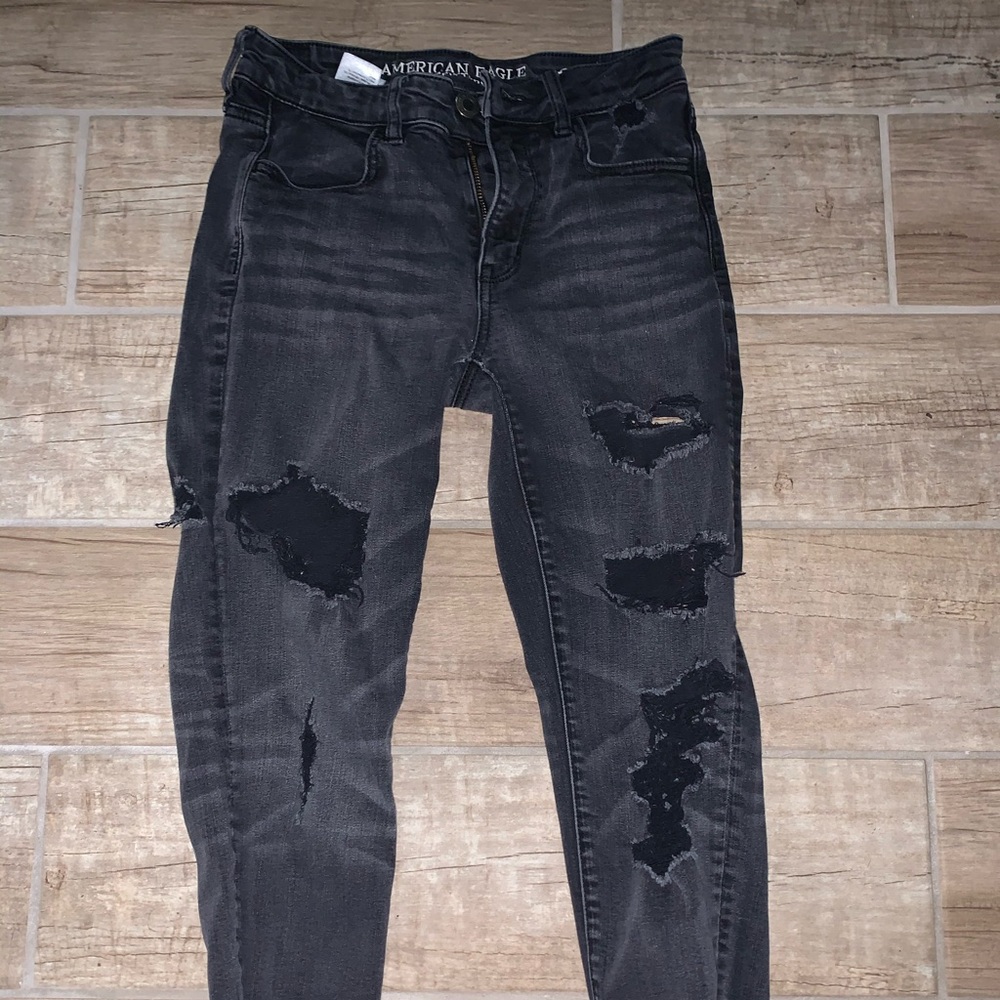 American Eagle Distressed Jeans